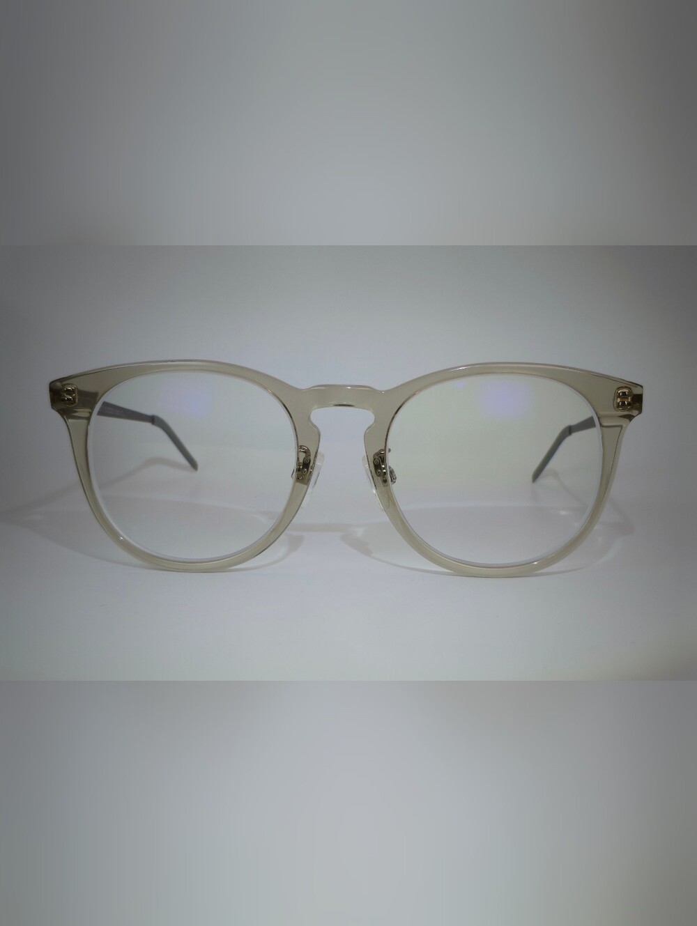 Ballet. Smoke Round Frame. Silver Temples.